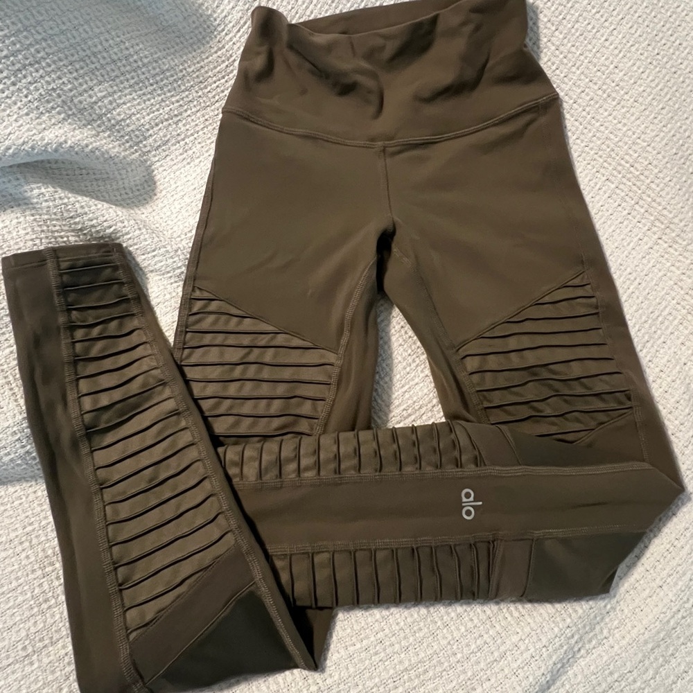 ALO Yoga Kids Olive Ribbed Performance Leggings
